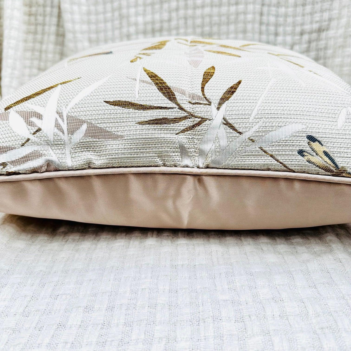 Designer Cushion Cover (18x18" - 45x45 cm) - Style 64-3